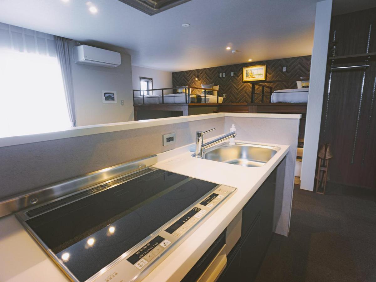 Grand Base Hakata Bay Aparthotel Fukuoka  Exteriör bild